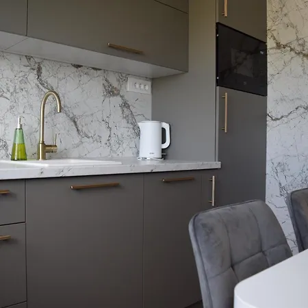 Leksi Apartman Apartment *